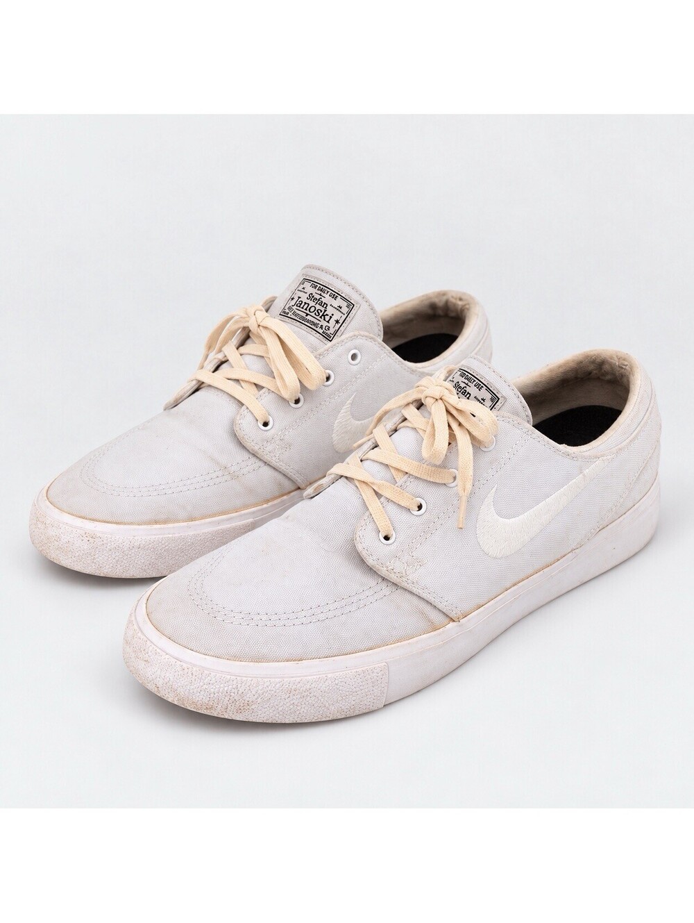 Nike SB Stefan Janoski Canvas Skate Shoes Mens 9 White Cream Low Top AR7718-100